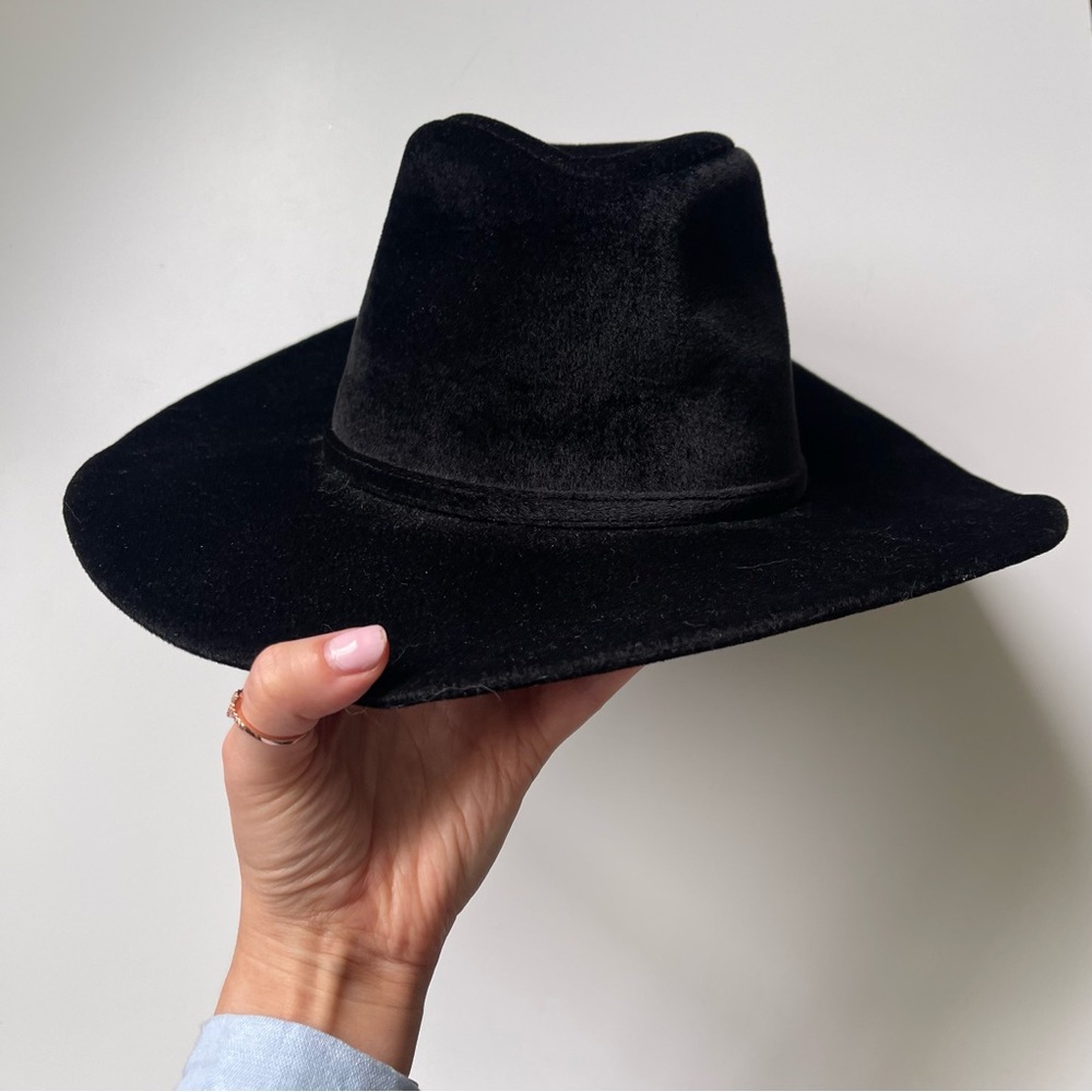 Women’s Velvet Fedora Hat